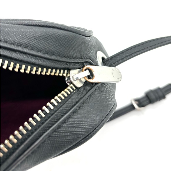 Marc Jacobs Black Quilted Leather Crossbody Bag - Picture 12 of 12